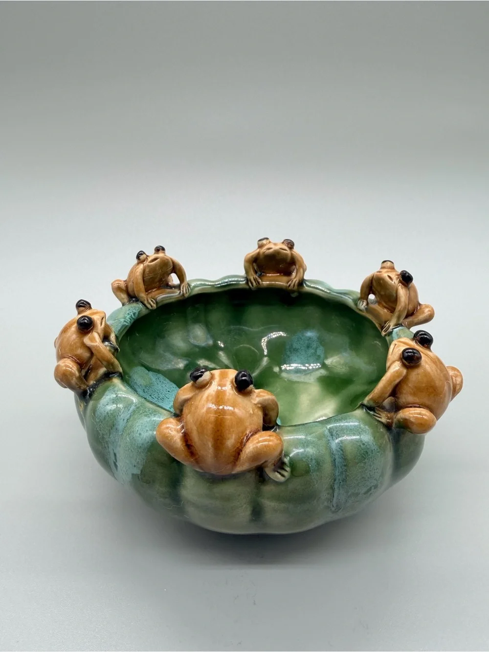VTG Majolica Style Ceramic 6 Frogs Bowl Planter Green Drip Glaze Lily Pad 5